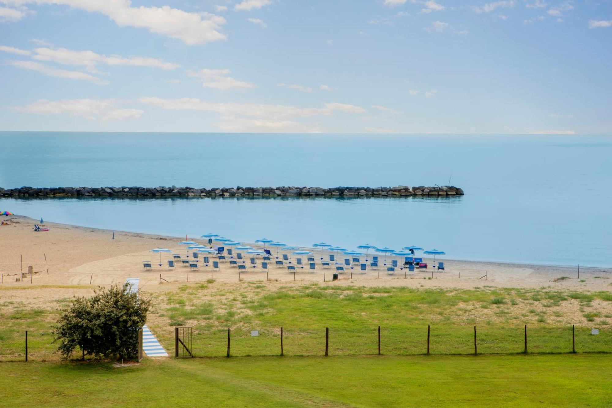 Residence Brezza Di Mare San Benedetto del Tronto Zewnętrze zdjęcie